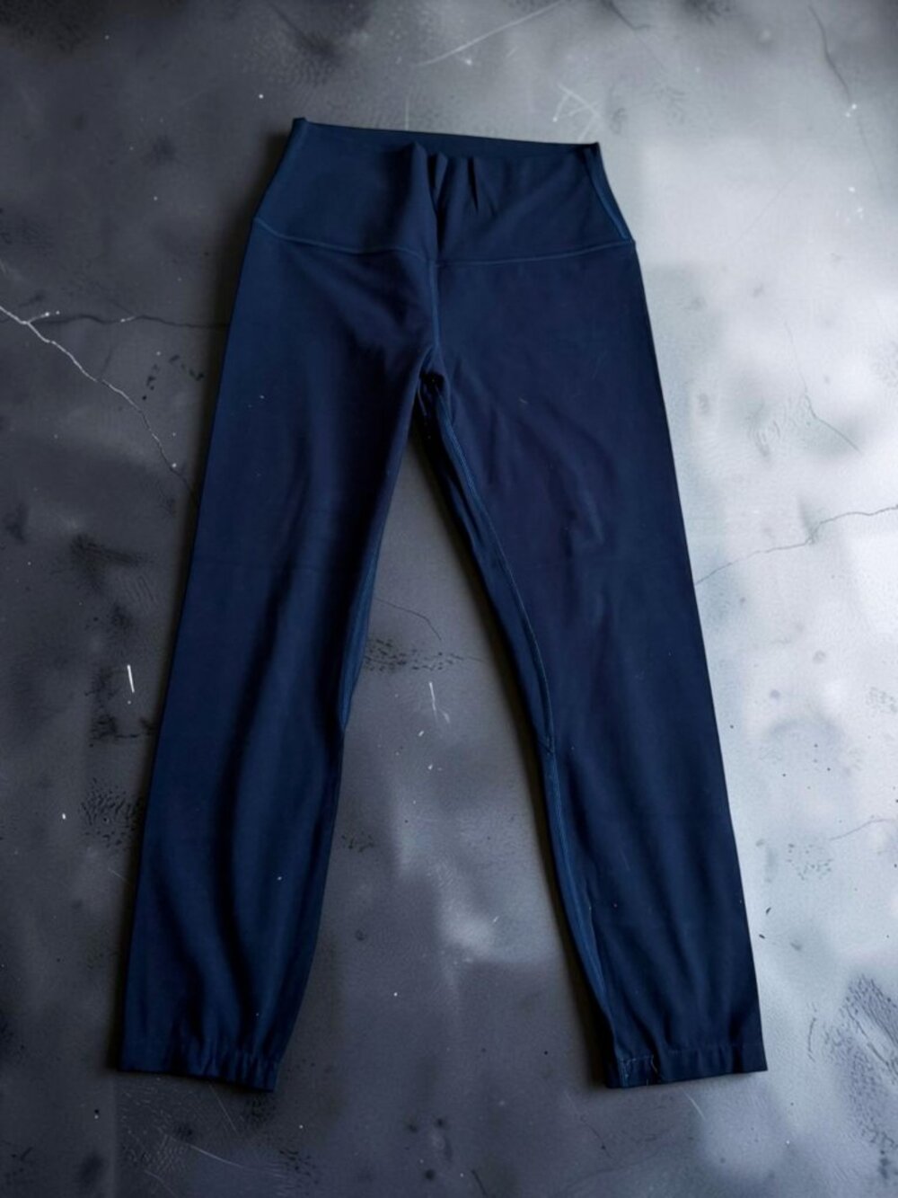 LULULEMON Navy Blue Cropped Leggings Size 8